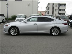ES 300h バージョンL
