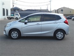 フィット13G Fパケ コンフォート