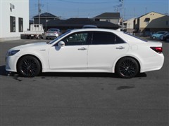 クラウンアスリートhvS BLKスタイル