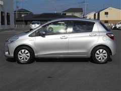 ヴィッツ ハイブリッド F