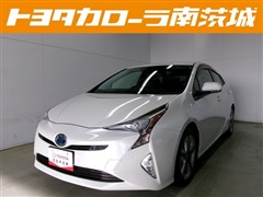 トヨタ　プリウス A ツーリングセレクション