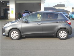 ヴィッツ ハイブリッド F