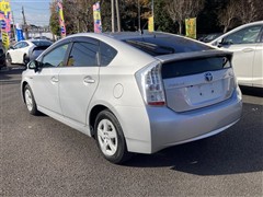 プリウス S LEDエディション