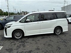 ヴォクシー ハイブリッド ZS