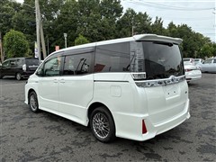 ヴォクシー ハイブリッド ZS