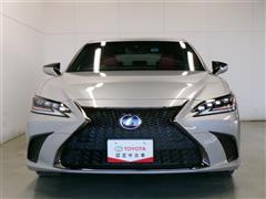 ES 300h Fスポーツ