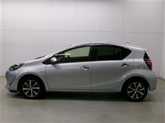 アクア S スタイルブラック