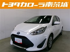 トヨタ　アクア S