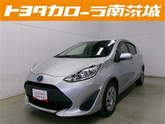 トヨタ　アクア S