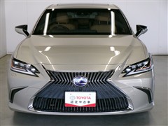 ES 300h バージョンL