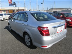 カローラアクシオ X