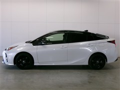 プリウスSツーリングセレBLK-ED