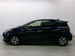 アクア S スタイルブラック