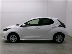 ヤリス ハイブリッド X