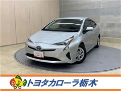 トヨタ プリウス S