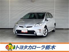 プリウス S