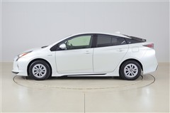 プリウス S セーフティー+ 4WD