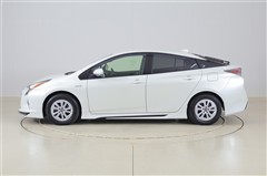 プリウス S セーフティー+ 4WD