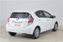 アクア Sスタイルブラック