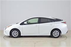 プリウス Sセーフティプラス