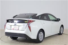 プリウス Sセーフティプラス