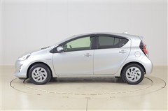 アクア S スタイルブラック