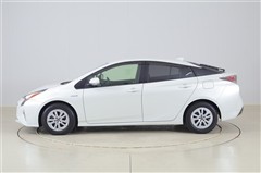 プリウス S セーフティプラス