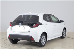 ヤリス ハイブリッド X