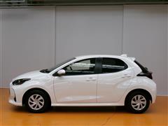 ヤリス ハイブリッド X