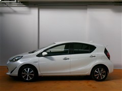 アクア S スタイルブラック