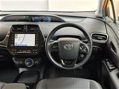 プリウスPHV S セーフティパッケ