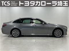 クラウン HEV RS