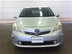 プリウスアルファ S