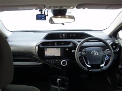 アクア Sスタイルブラック