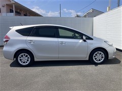 プリウスアルファ S