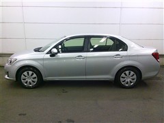 カローラアクシオ X