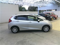 フィット 13G Fパッケージ