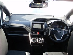 ヴォクシー HEV Zキラメキ3