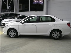 カローラアクシオ X