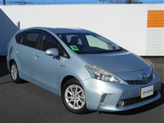 プリウスアルファ S