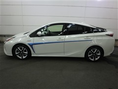 プリウス Sツーリングセレクション