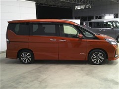 セレナ ハイウェイスター V