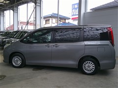 ノアHEV Xディライトプラス