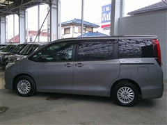 ノアHEV Xディライトプラス