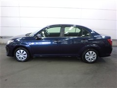 カローラアクシオ G