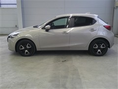 MAZDA2 15BD