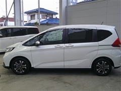 フリードHEV クロスター