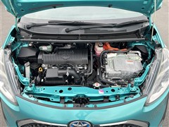 シエンタHEV  G クエロ