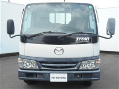 タイタン 1.5T デラックス