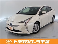 プリウス S
